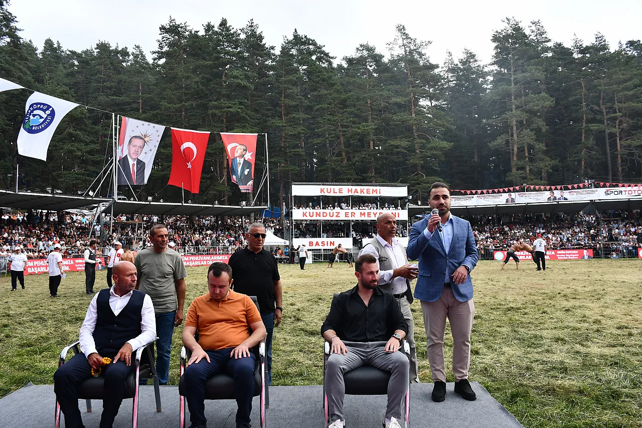 20. Kunduz Yağlı Güreşleri'nde Başpehlivan Yusuf Can Zeybek Oldu