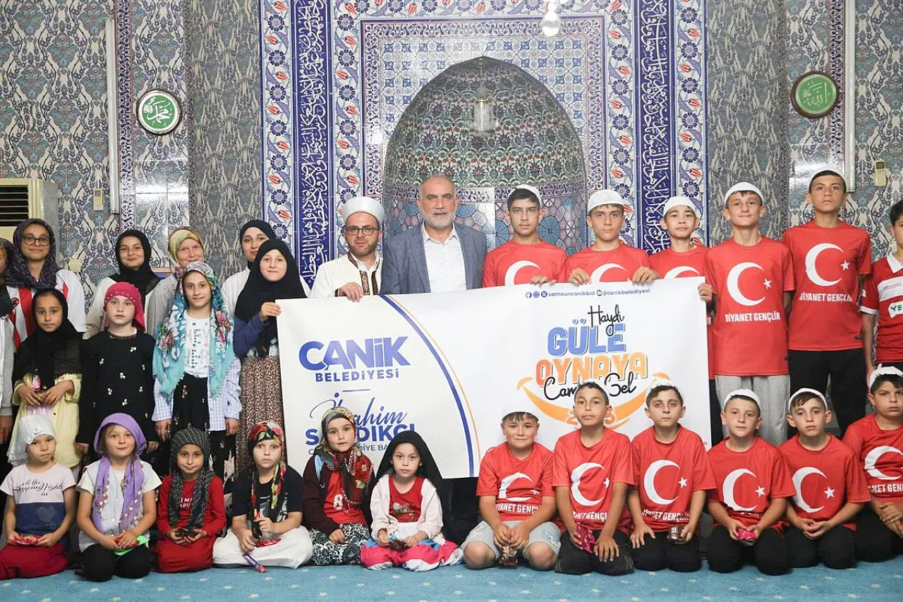 Canik'te 2 Bin 500 Çocuk Hediyelerle Buluşuyor