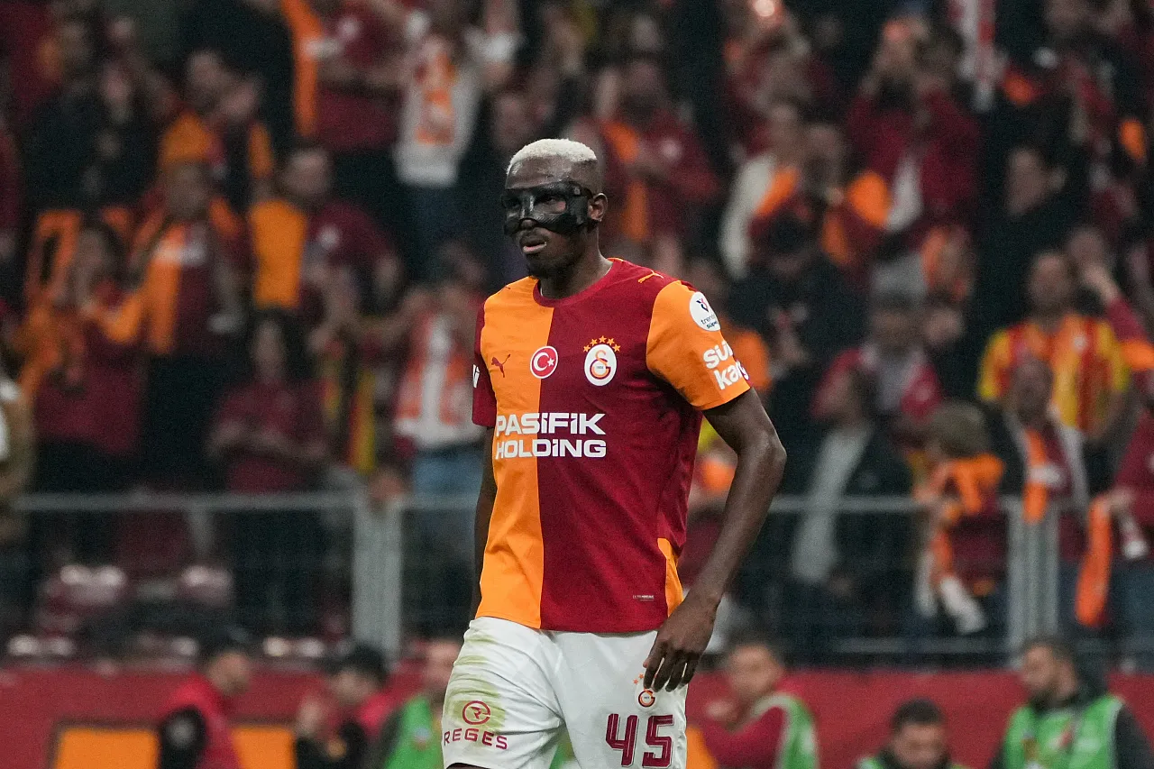 Derbide ilk yarı Galatasaray'ın!
