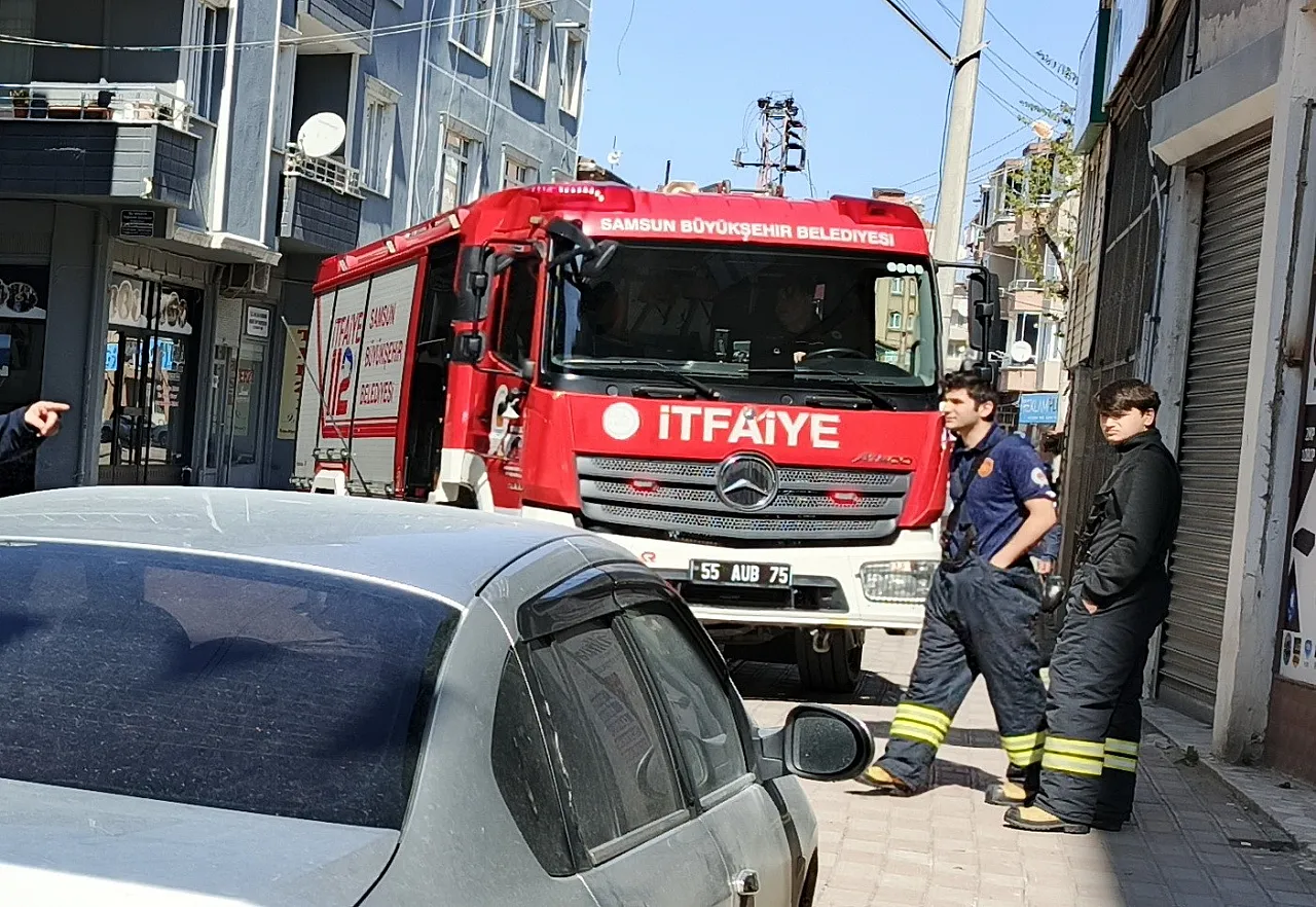 Bafra'da elektrik panosu yangını korkuttu