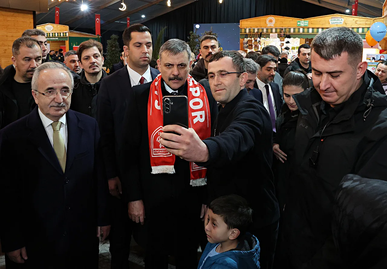 Çiftçi, Ramazan Sokağında vatandaşla bir araya geldi