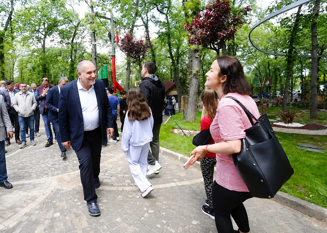 Samsun'da karne sonrası öğrenciler Canik Macera Parkı'na akın etti
