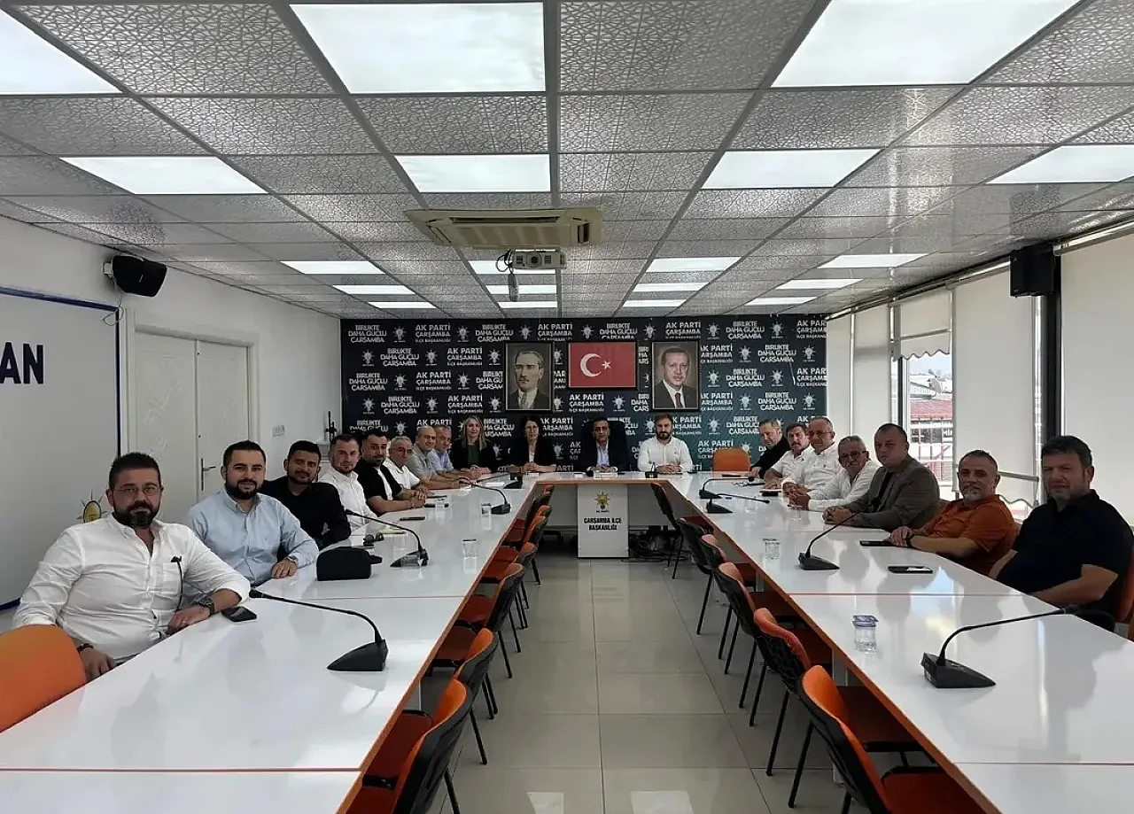 AK Parti Çarşamba'da bayrak değişimi