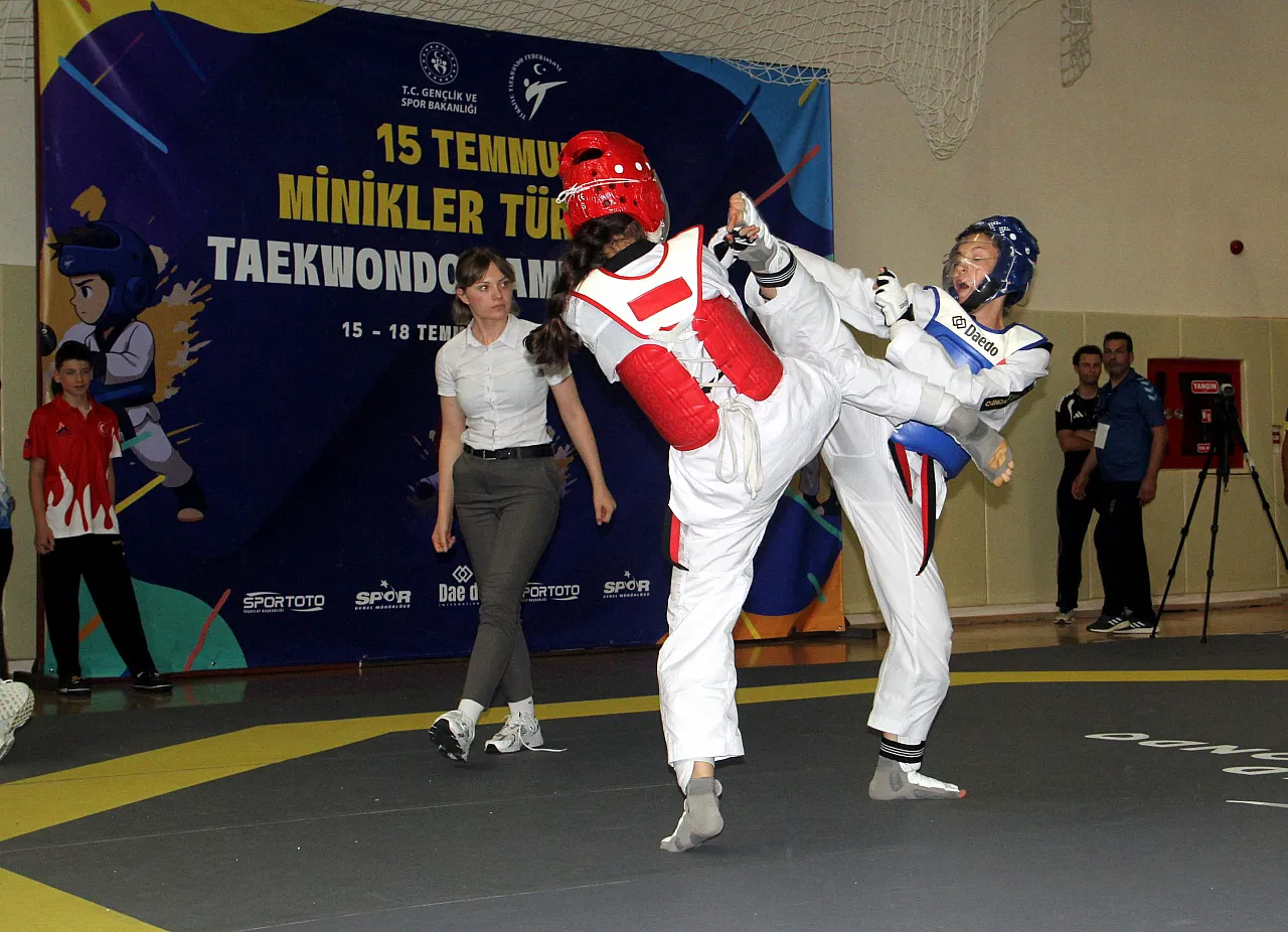 Türkiye Minikler Tekvando Şampiyonası Sinop'ta başladı