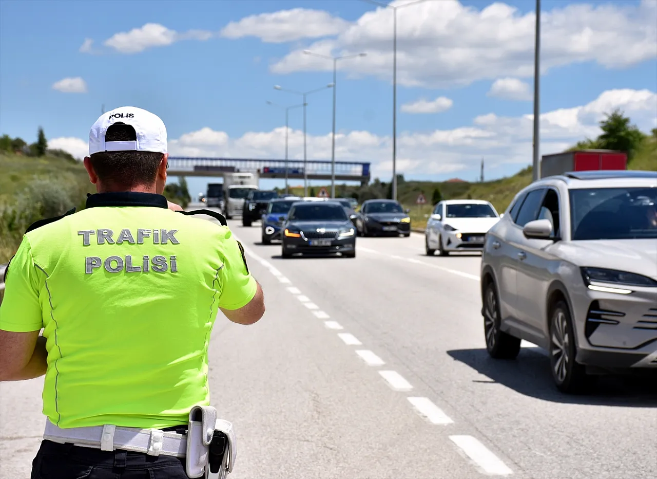43 ilin bağlantı noktası kilitlendi! Kırıkkale'de bazı kavşaklar trafiğe kapatıldı