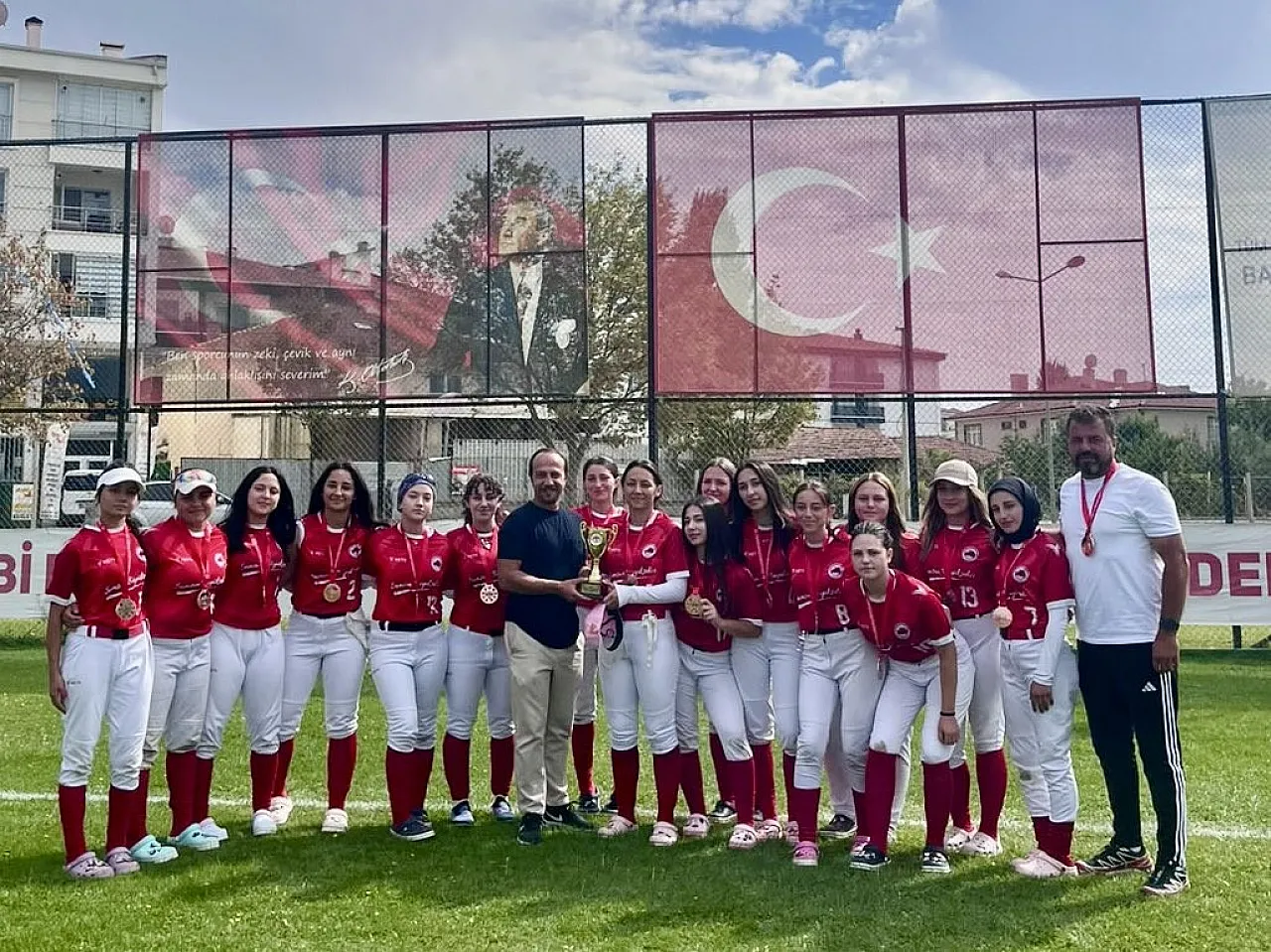 Samsun softbolda Türkiye üçüncüsü
