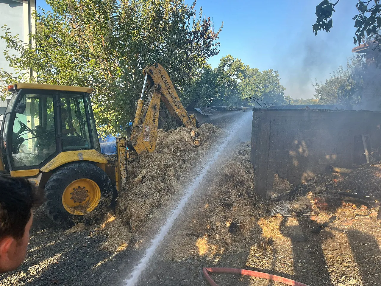 Samsun'da samanlıkta yangın çıktı