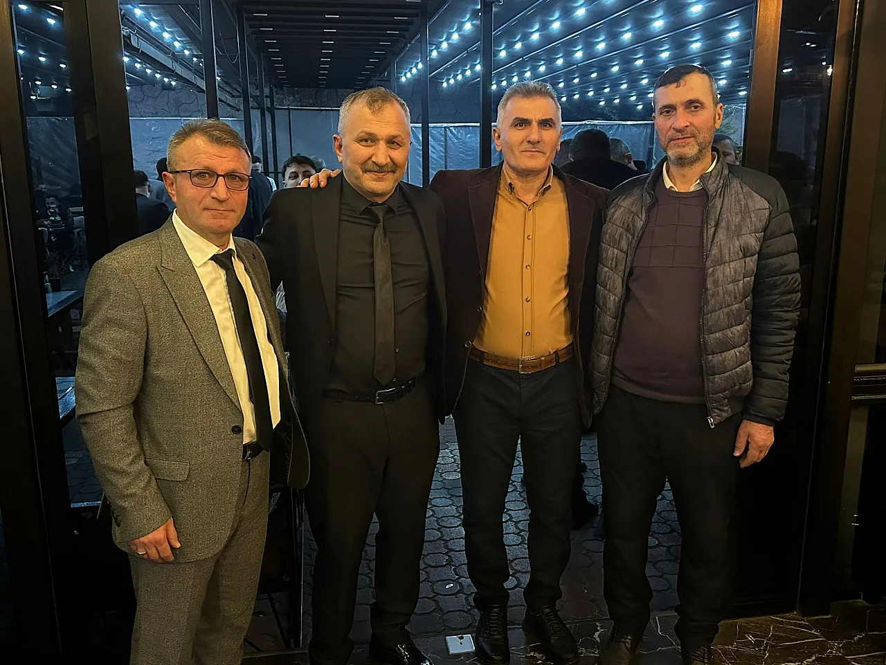 Aday Akbaş, Gönülleri Fethederek Geliyor!