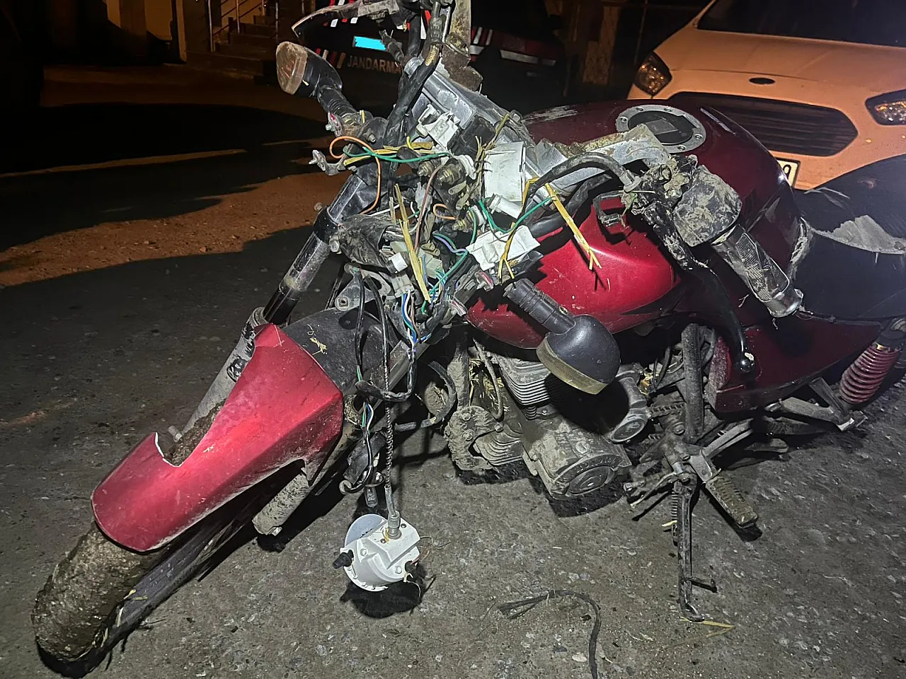 Samanlıktaki motosiklet ele verdi: jandarma Bafra'daki kazayı aydınlattı