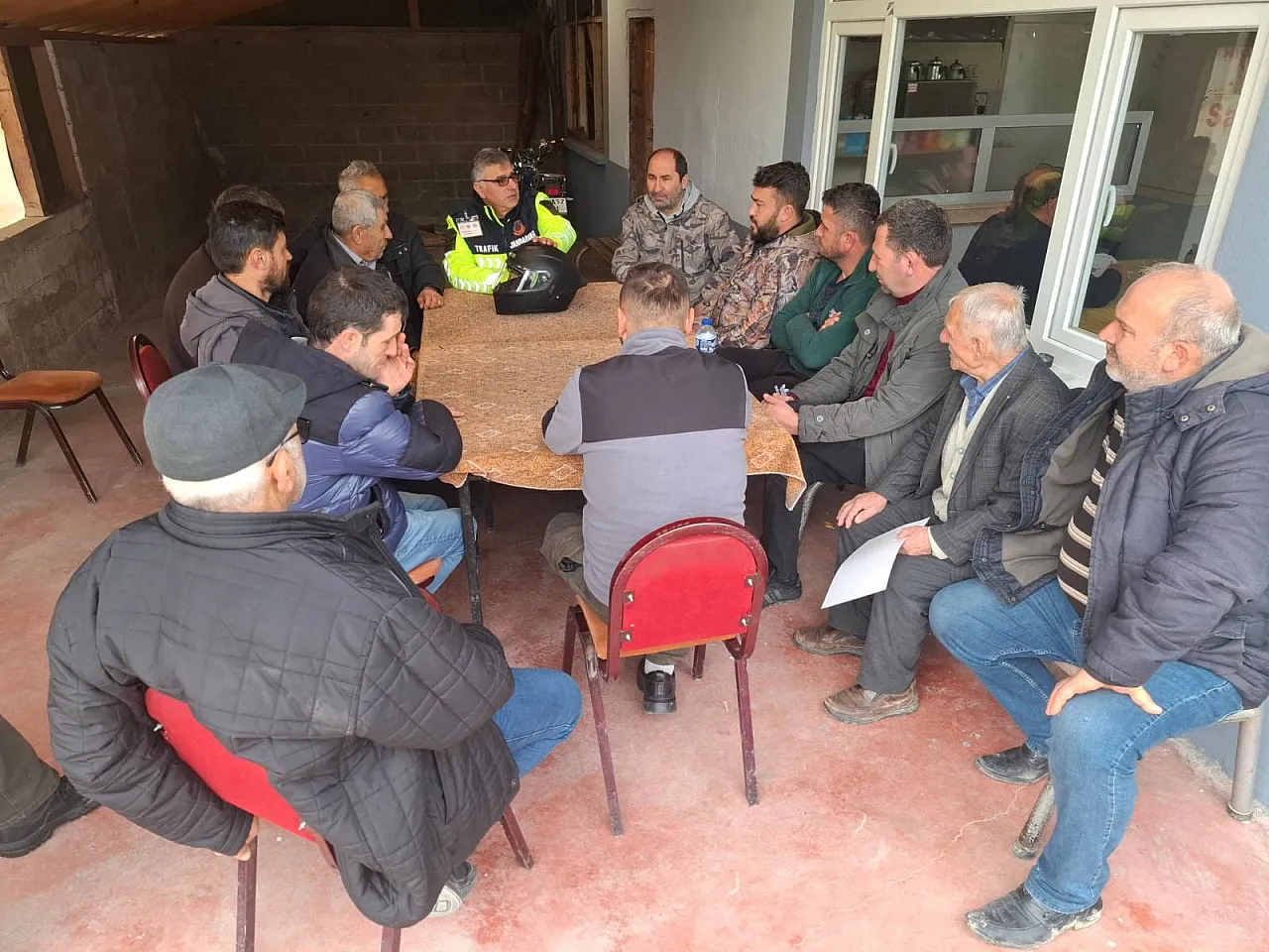 Alaçam'da Motosiklet sürücülerine trafik eğitimi