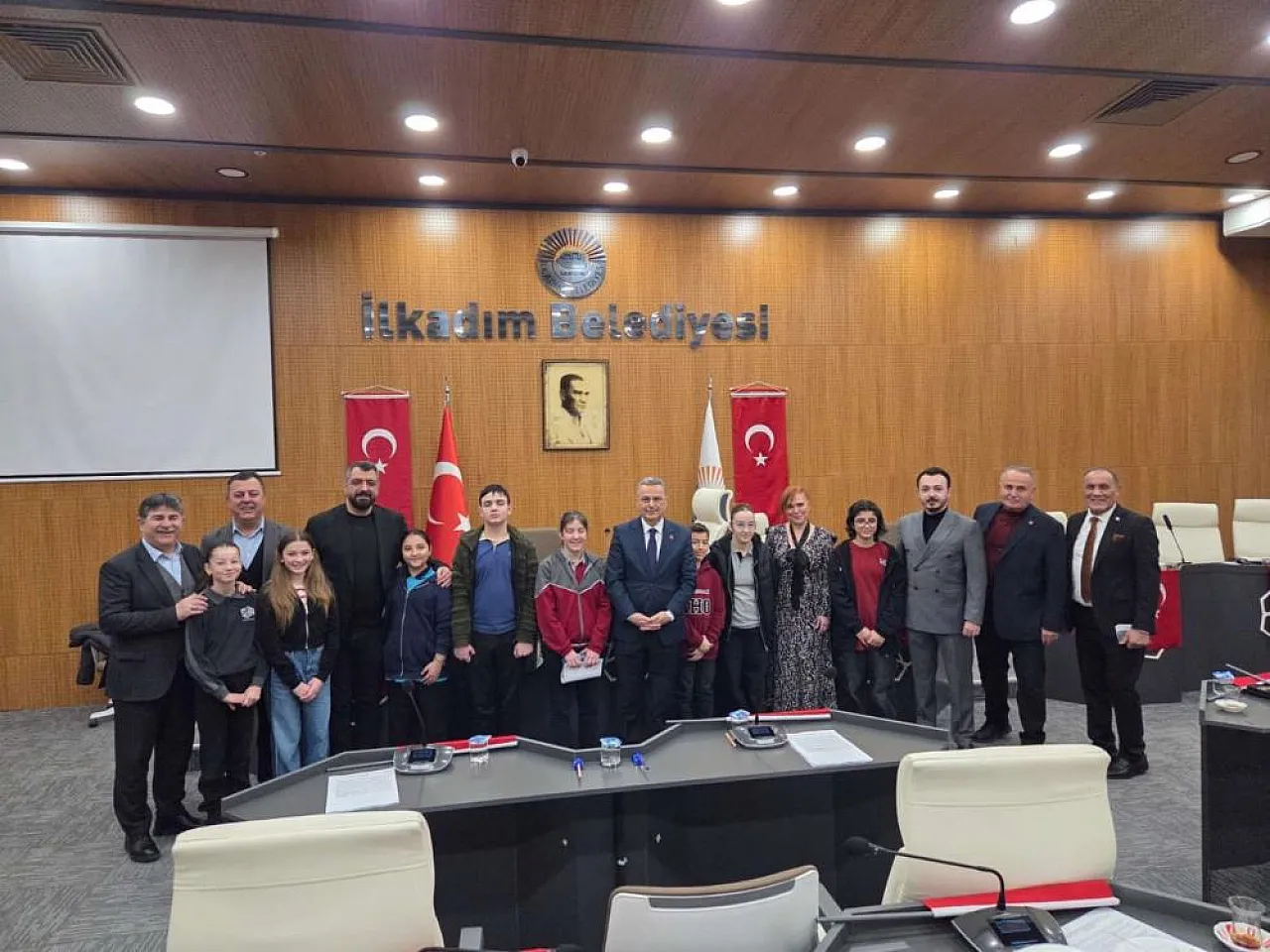 İlkadım Belediye Başkanı Kurnaz'dan Telef Olan Köpeklerle İlgili Açıklama