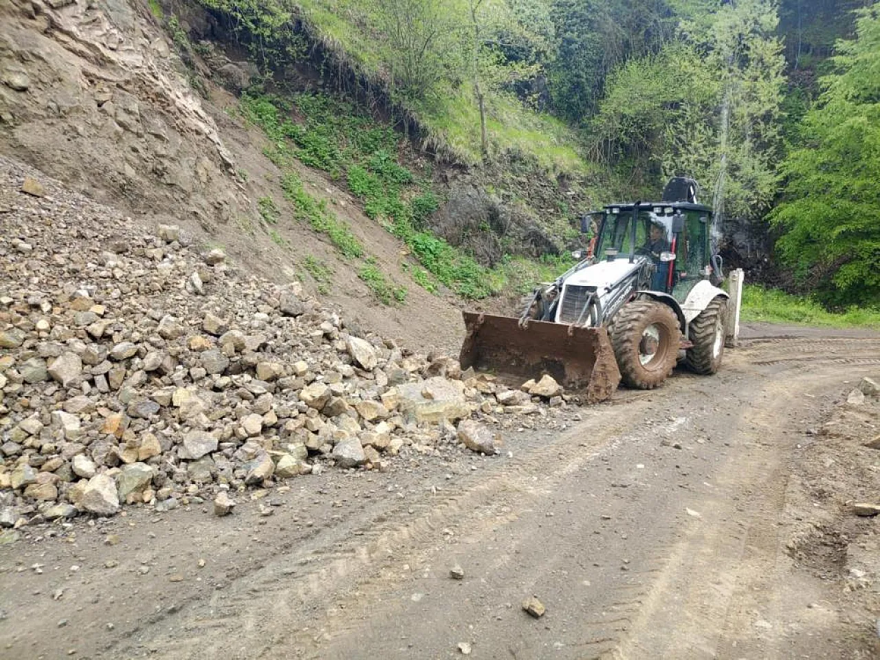 Ordu'da şiddetli yağış sonrası Heyelan