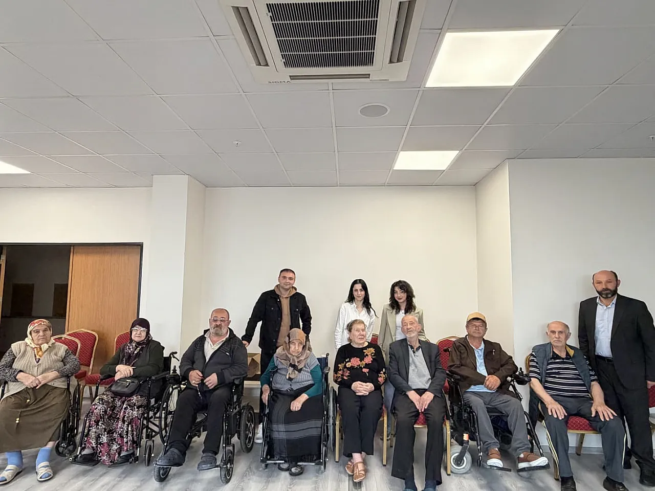 İletişim Fakültesi Öğrencilerinden Huzurevinde Dijital Medya Etkinliği