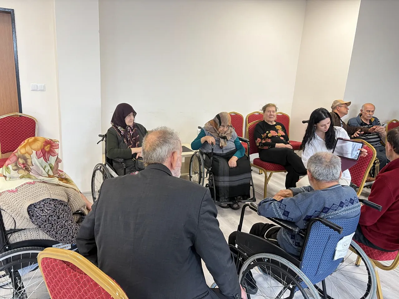 İletişim Fakültesi Öğrencilerinden Huzurevinde Dijital Medya Etkinliği