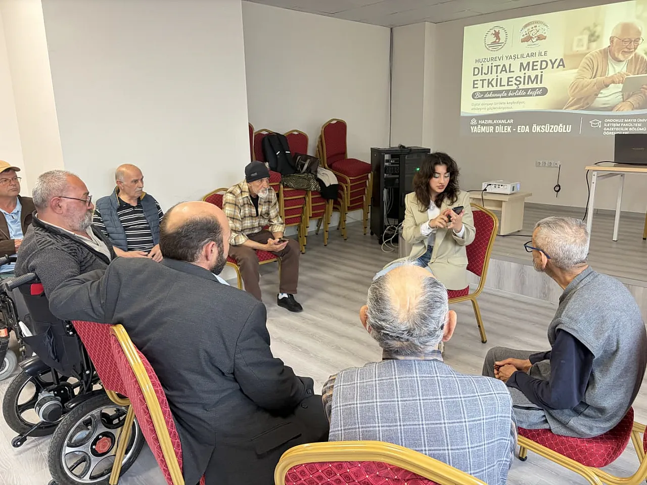 İletişim Fakültesi Öğrencilerinden Huzurevinde Dijital Medya Etkinliği
