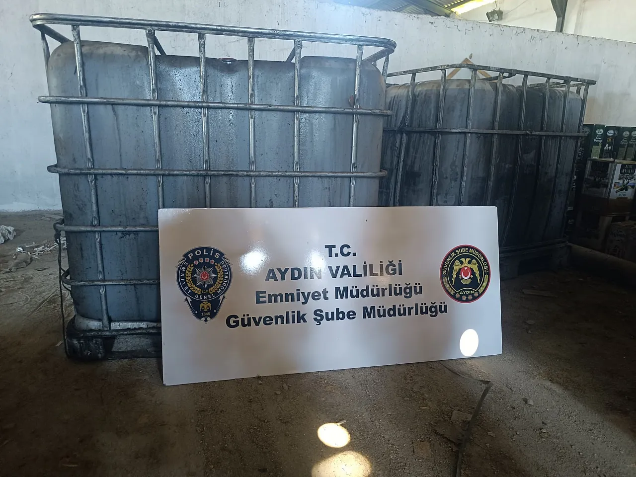 Tonlarca etiketsiz ürün ele geçirildi