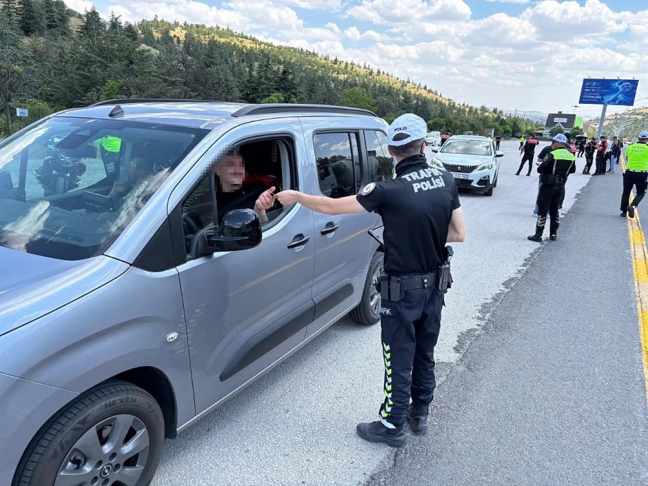Ankara'da Zirve Alarmı: Atlı Polisler ve Yol Kontrolleri Devrede