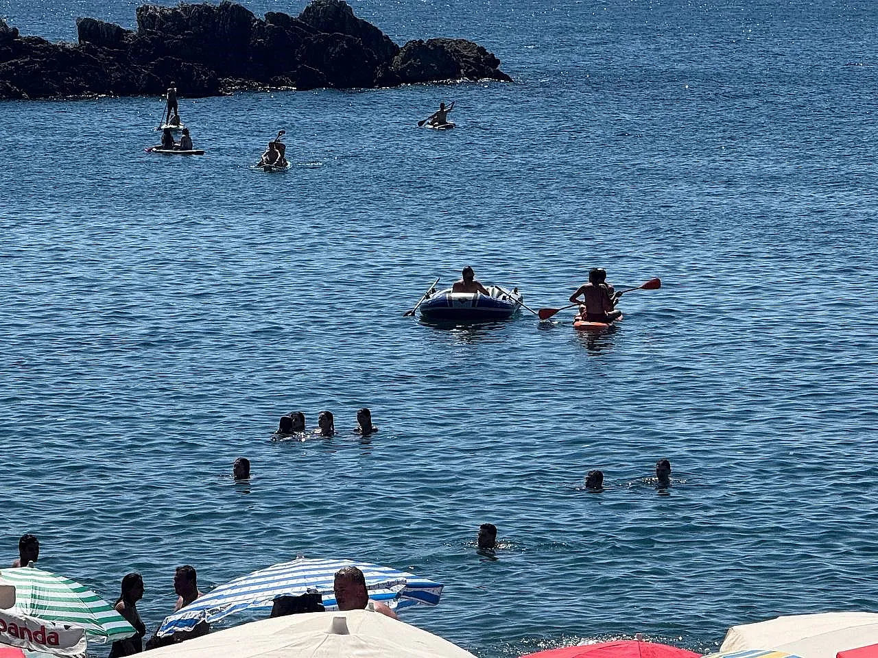 Karadeniz'in serin sularına yoğun ilgi