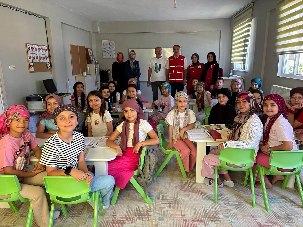 Kızılay'dan yaz Kur'an kursu öğrencilerine anlamlı ziyaret