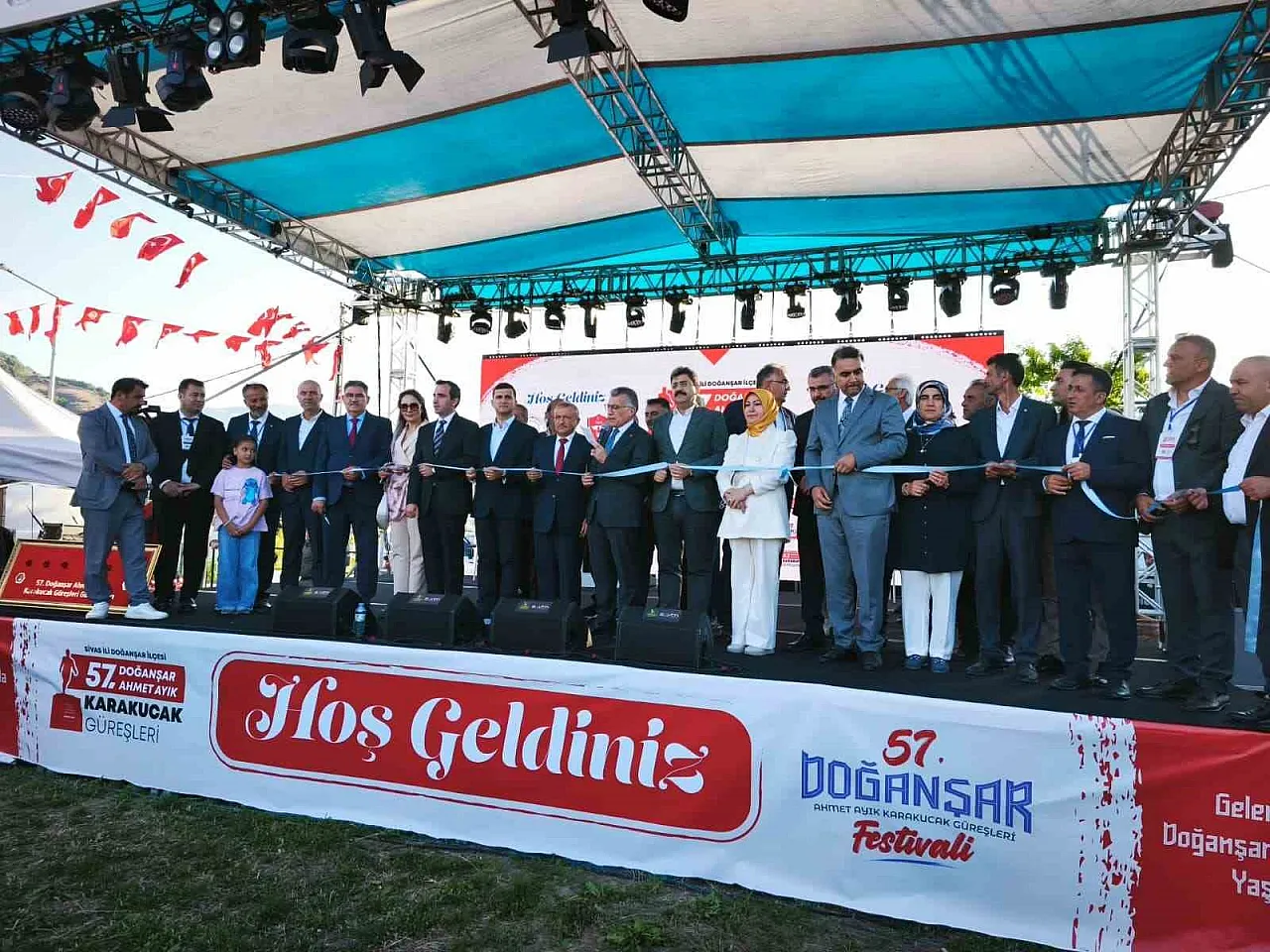 Karakucak Güreşleri nefes kesti