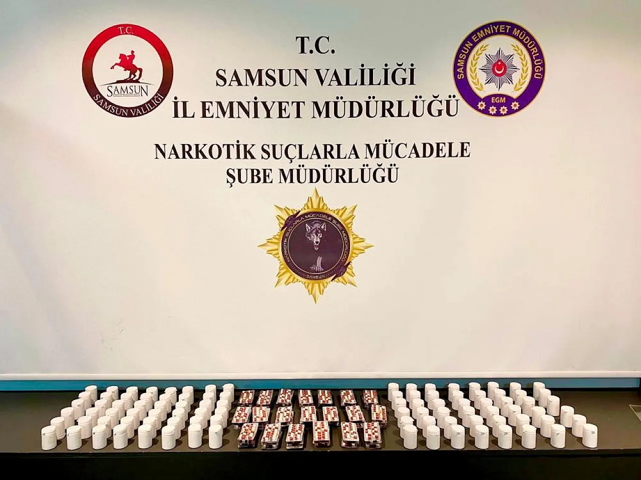 Samsun'da iki ayrı uyuşturucu operasyonu: 77 bin 160 sentetik ecza ele geçirildi