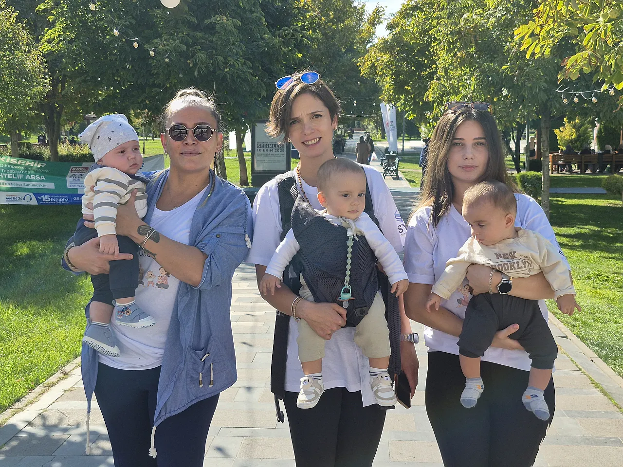 Bebekleriyle parka gelen 75 anne etkinlik yapamadan ayrıldı