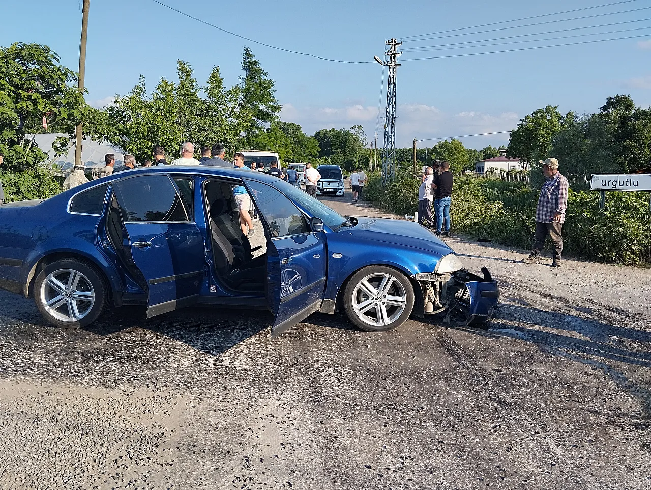 Çarşamba'da hafif ticari araç kanala uçtu