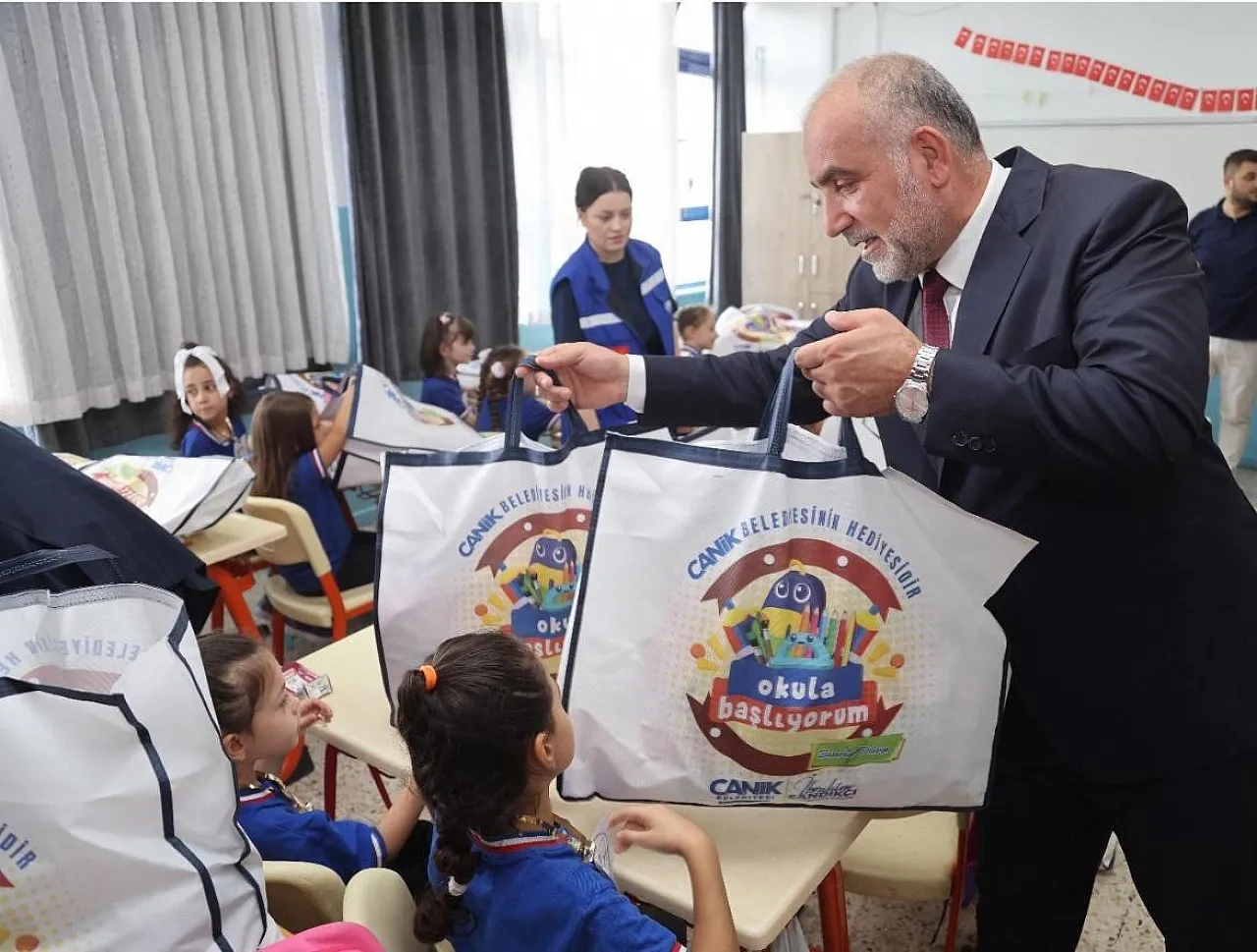 Canik'te tüm birinci sınıflara çanta ve kırtasiye desteği