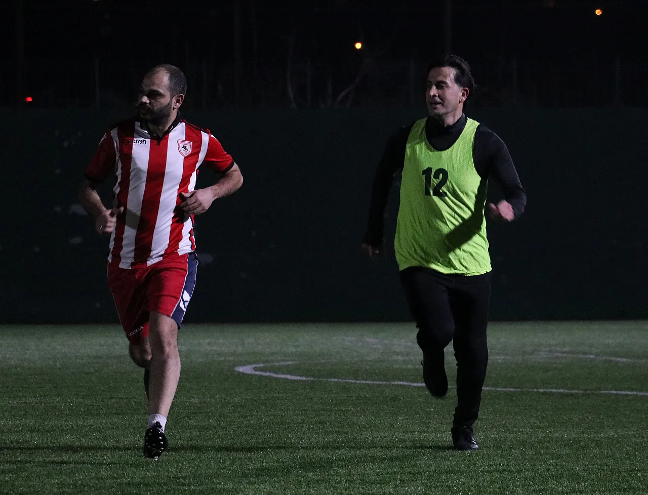Samsunspor'un eski yıldızları bağımlılıkla mücadele için sahaya çıktı