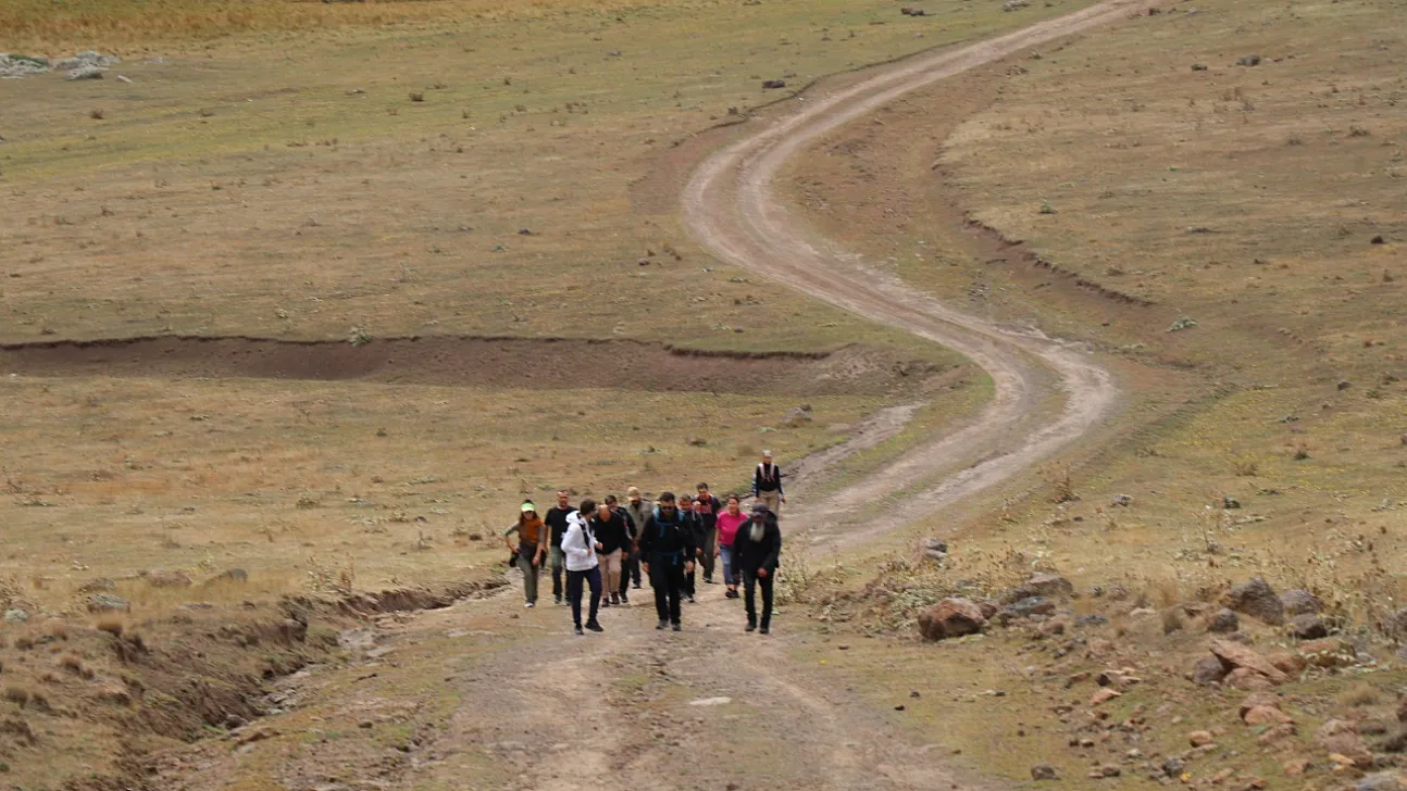Üç ilin kesiştiği noktada 15 kilometrelik doğa yürüyüşü