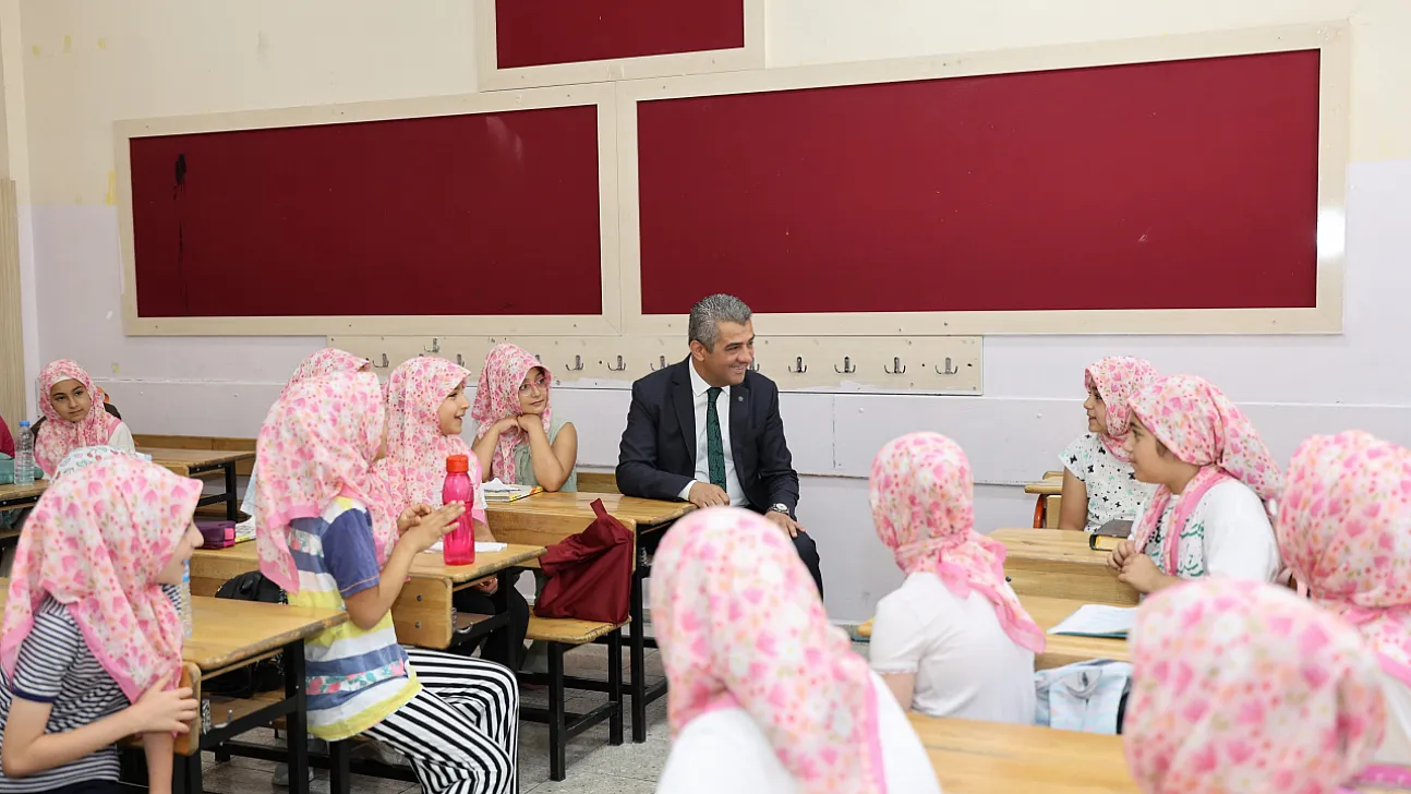 Yaz kurslarında çocukların neşesi umut oluyor
