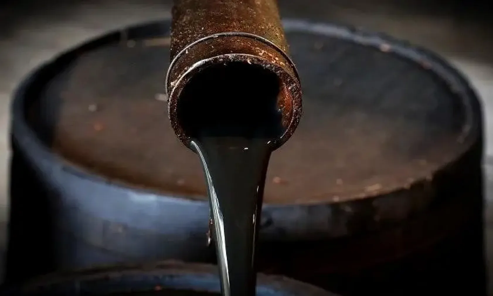 ABD, 2026 petrol fiyatı tahminini aşağı yönlü revize etti