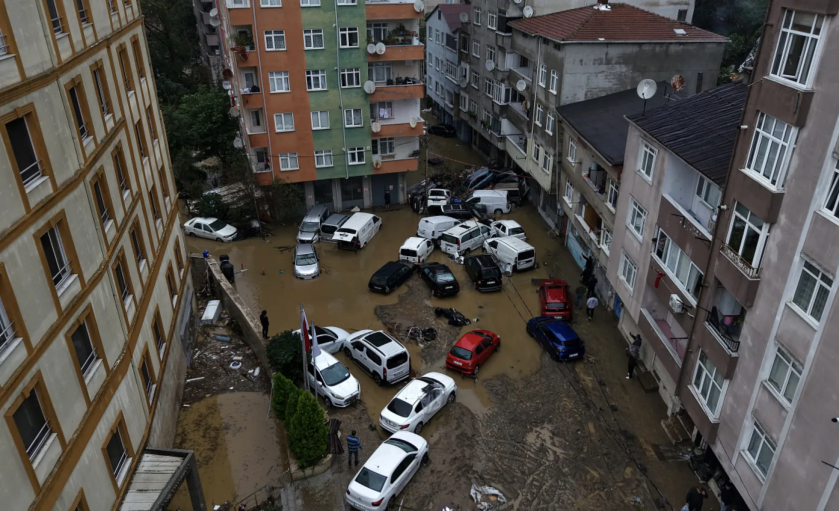 Fotoğraflarla İstanbul'da selin ardından oluşan hasar