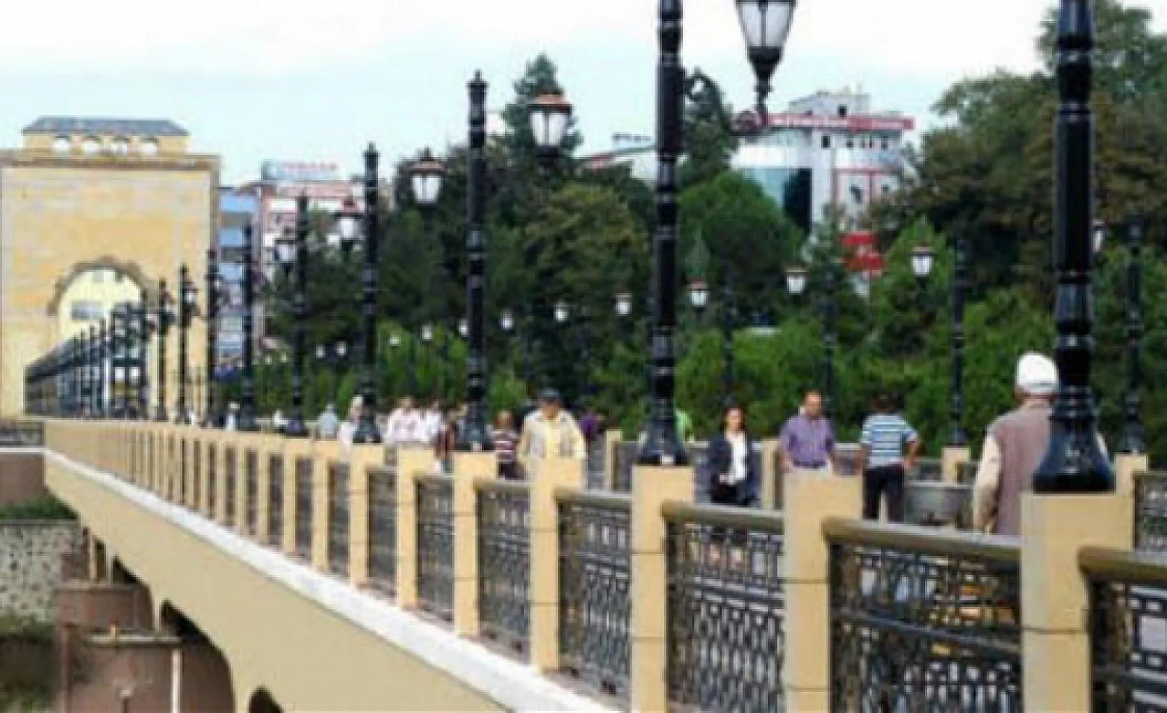 Cumhuriyetin ilk bayındırlık eserlerinden 'Yeşilırmak Köprüsü'