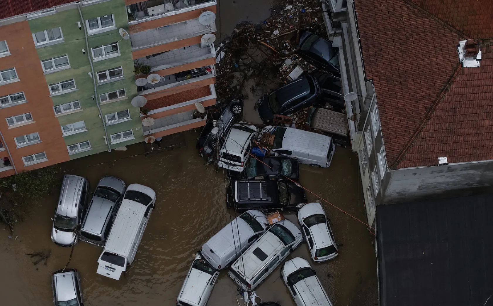 Fotoğraflarla İstanbul'da selin ardından oluşan hasar