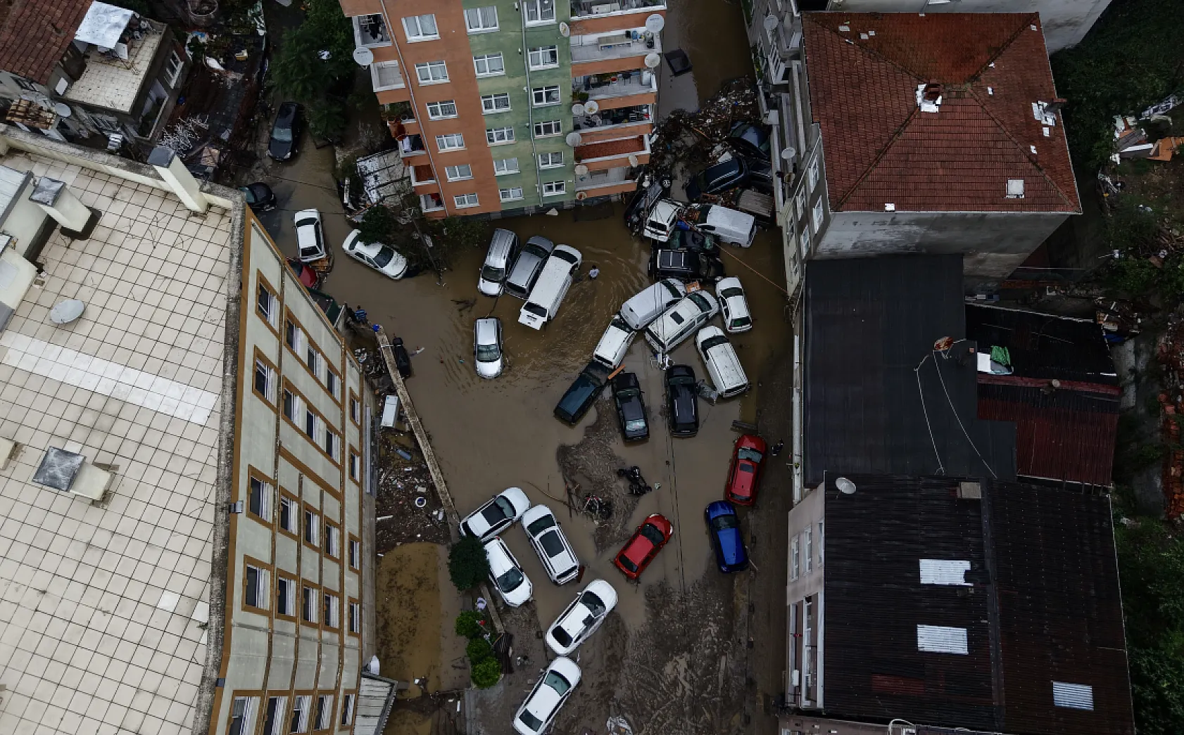 Fotoğraflarla İstanbul'da selin ardından oluşan hasar