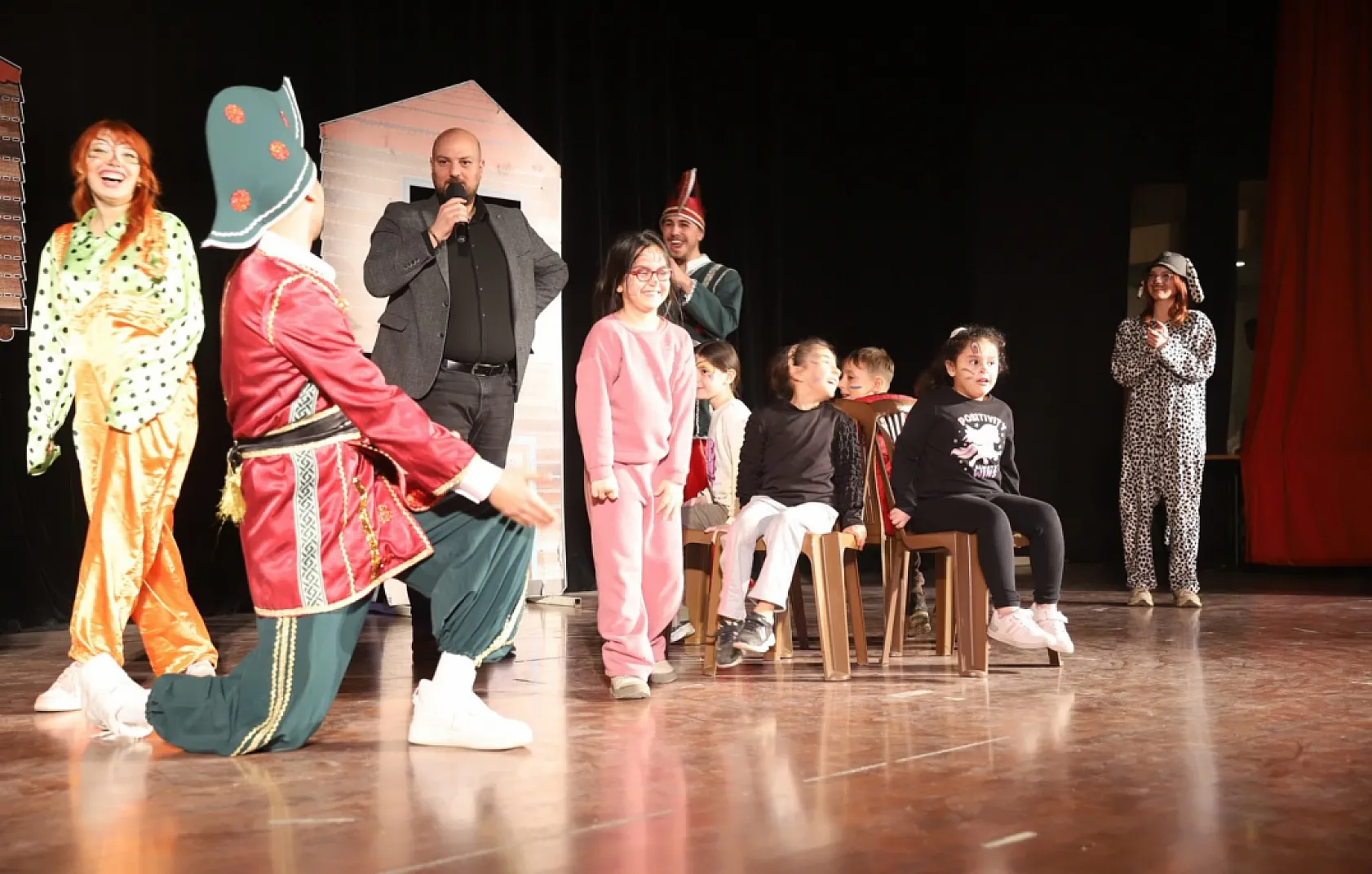 Miniklere iftar sonrası renkli anlar yaşatıldı