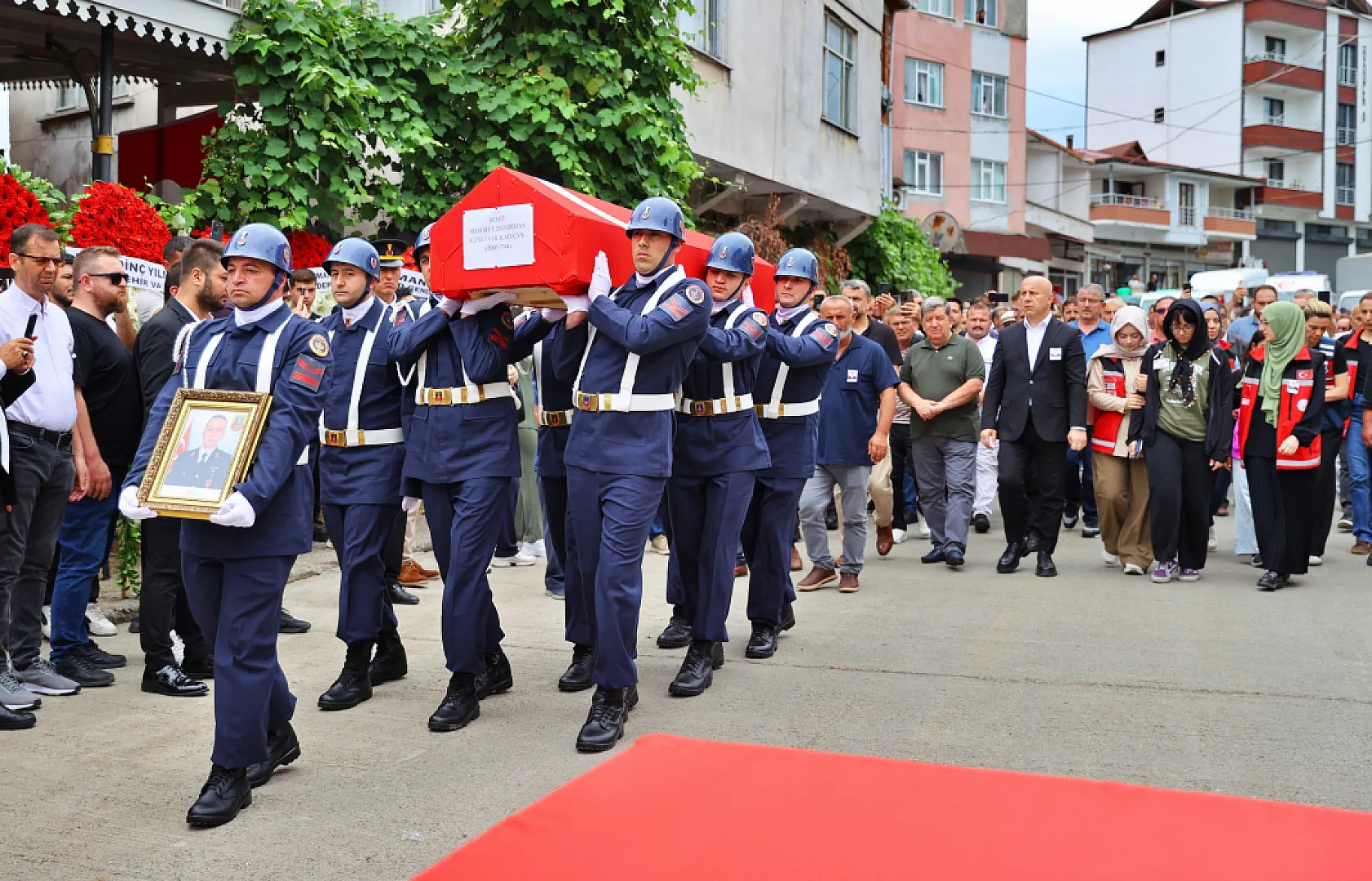 Şehit Jandarma Uzman Çavuş Mehmet Demirbaş Samsun'da son yolculuğuna uğurlandı