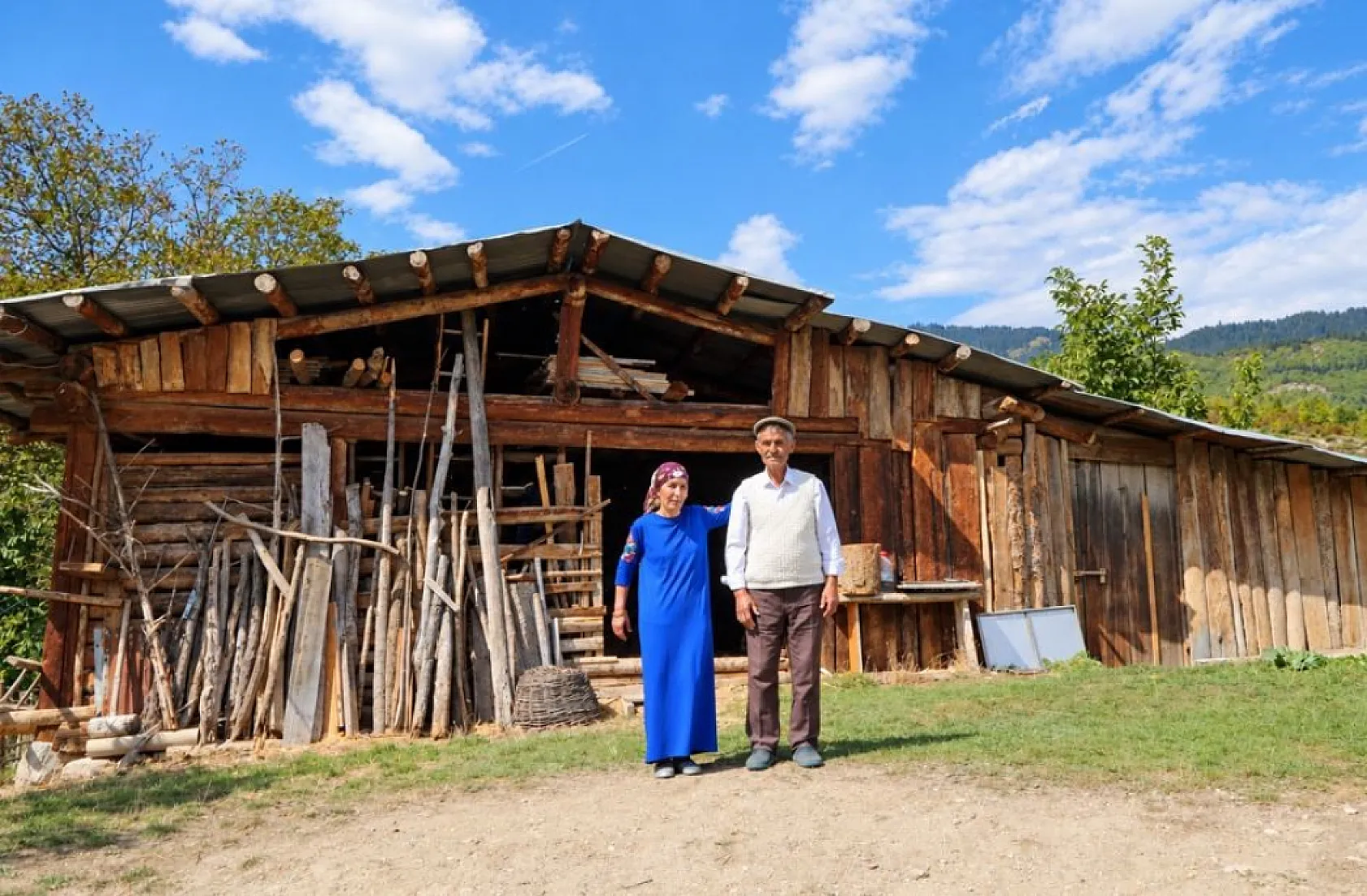 Artvin'de görme engelli iki kardeşin yarım asırlık dayanışması: Görmedikleri köyü ezberlediler