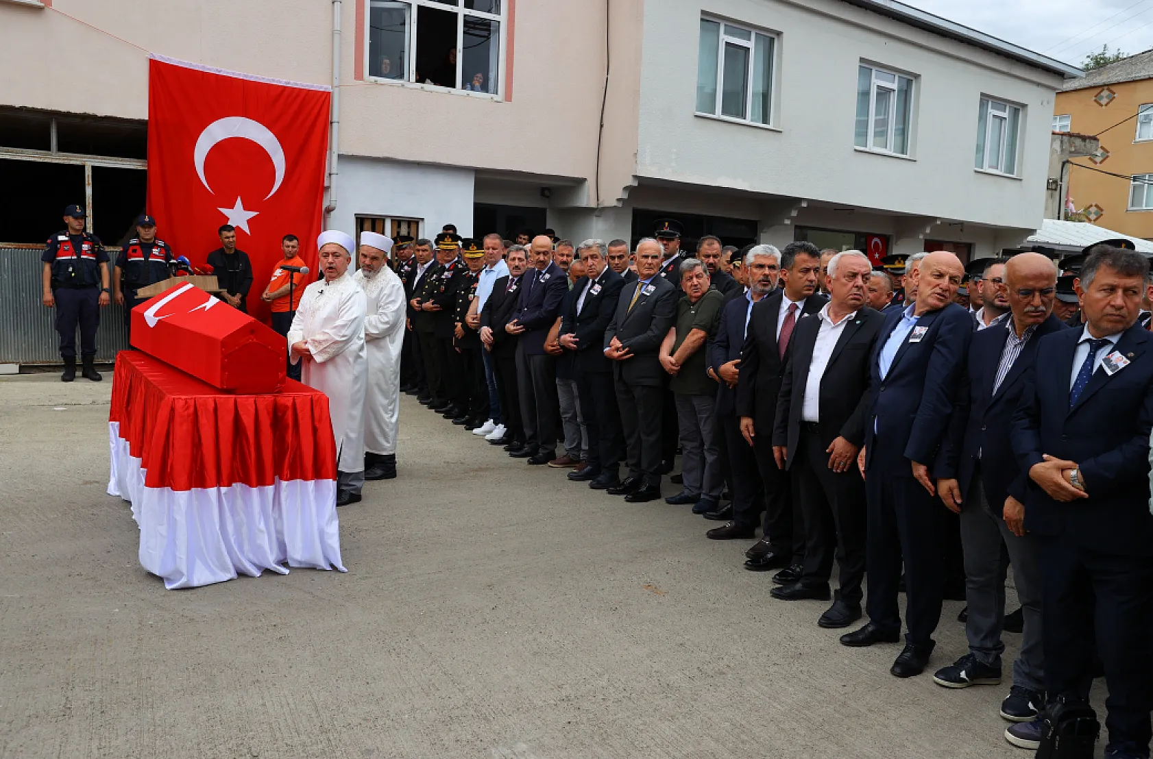 Şehit Jandarma Uzman Çavuş Mehmet Demirbaş Samsun'da son yolculuğuna uğurlandı