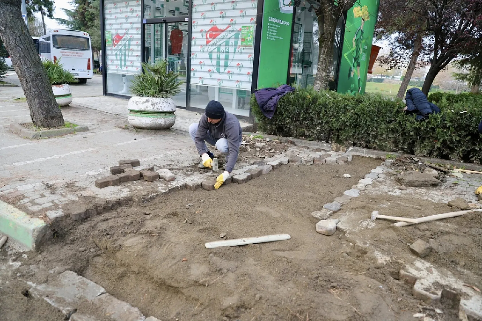 Başkan Hüseyin Dündar Üstyapı Çalışmalarını Yerinde İnceledi