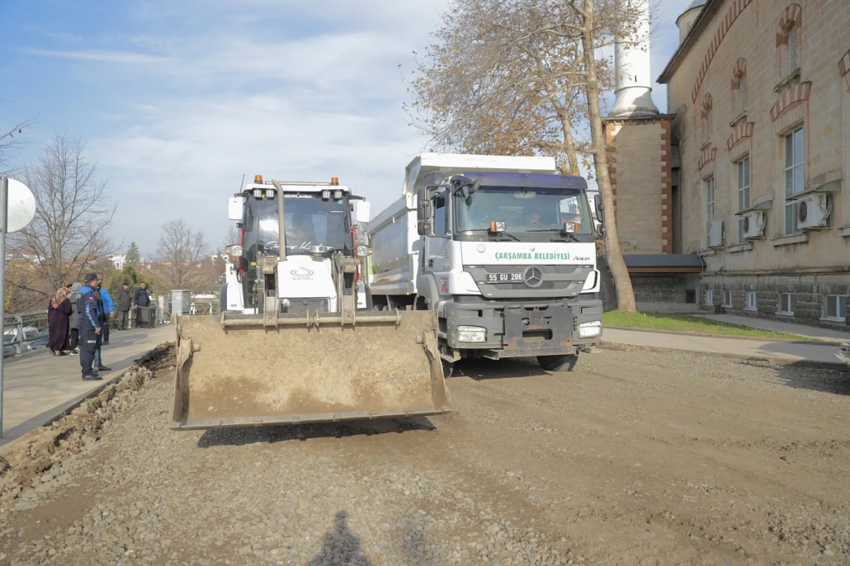 Başkan Hüseyin Dündar Üstyapı Çalışmalarını Yerinde İnceledi