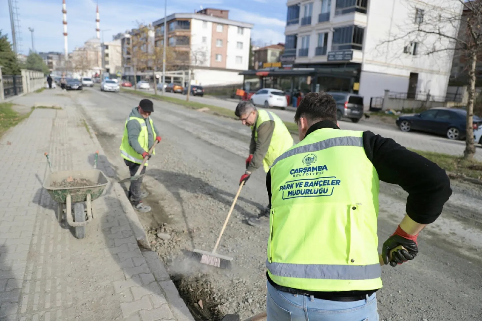 Çarşamba Belediyesi'nden sahada yoğun mesai