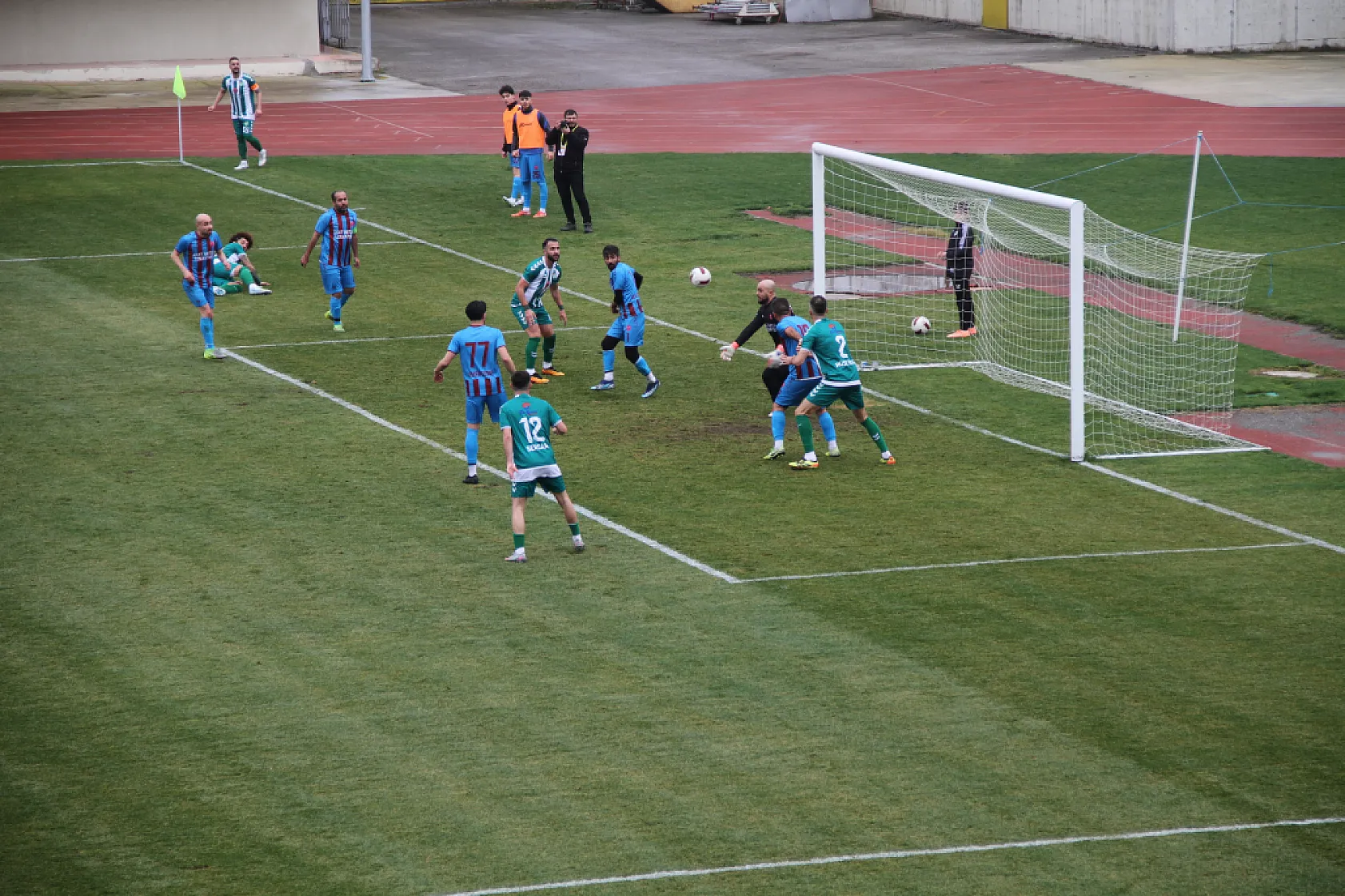 Çarşambaspor farklı kazandı, liderliğe yükseldi
