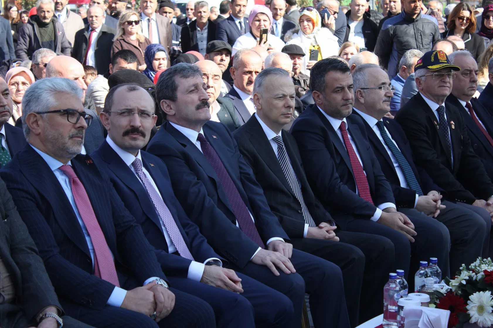 Büyük gün geldi İstiklal meydanı ve Astorya açıldı