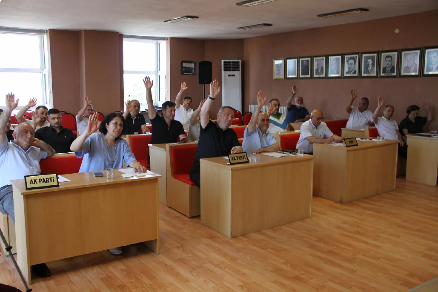 Çarşamba Belediye Meclisinde Kırsal Mahalle teklifi komisyona havale edildi