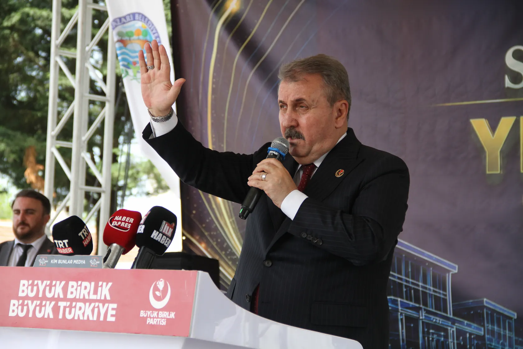 Mustafa Destici, 'Hüseyin Dündar'ı Cumhur ittifakı'nda görmek istiyoruz'