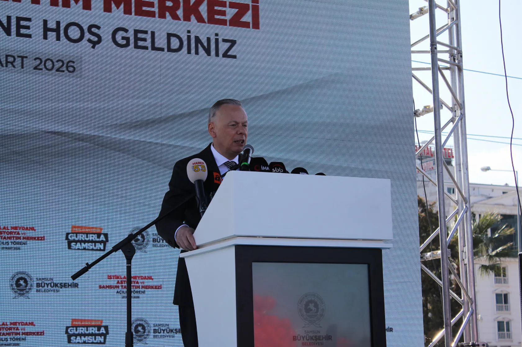 Büyük gün geldi İstiklal meydanı ve Astorya açıldı
