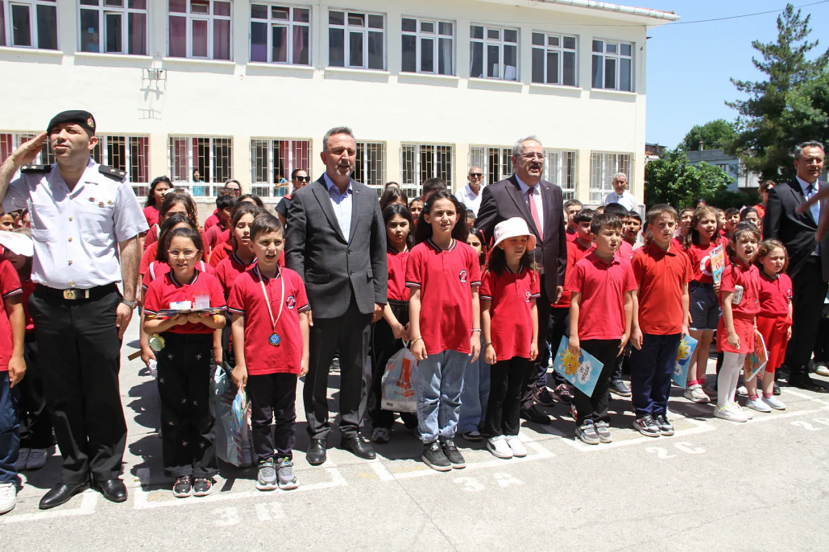 Çarşamba'da 26 bin öğrenci karne aldı