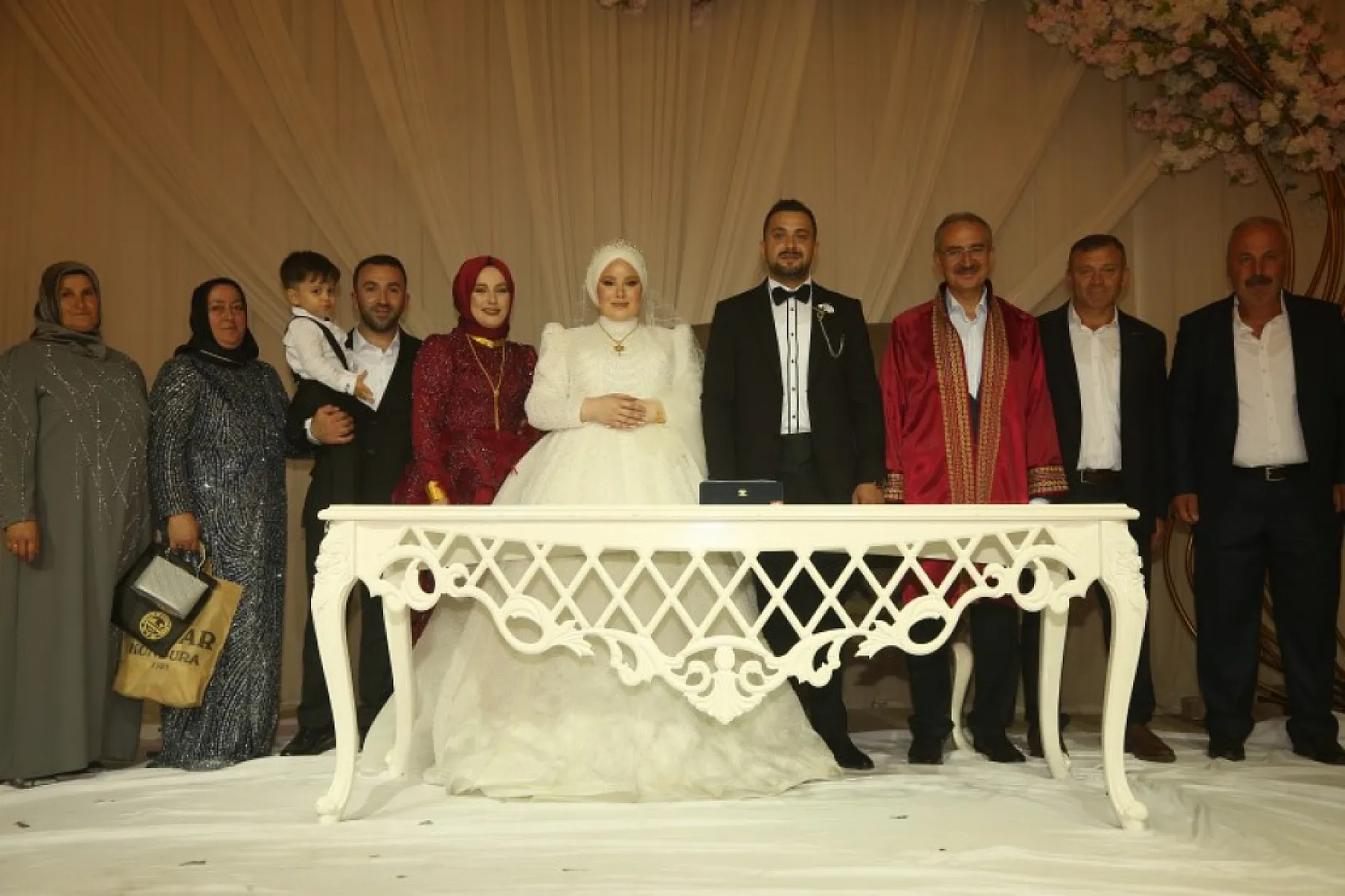 Çarşamba'da 959 çift 'EVET' dedi